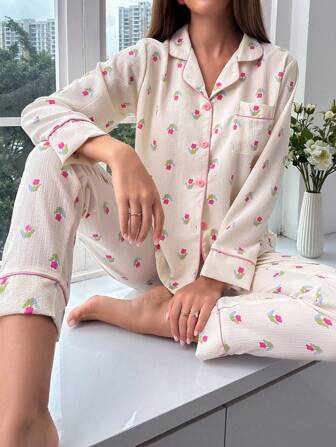 Conjunto de pijama con estampado floral