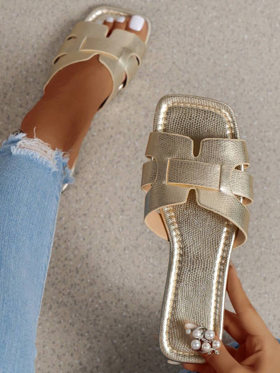 Sandalias planas elegantes