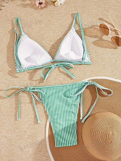 Bañador bikini con estampado de rayas