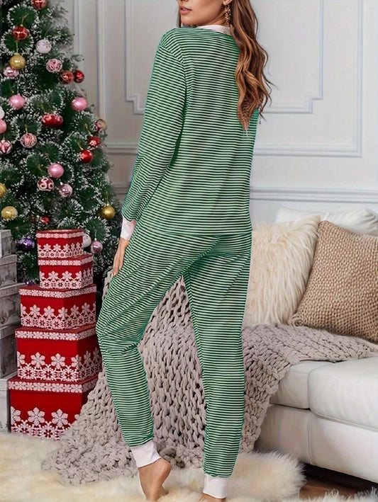 Pijama de navidad con diseño de rayas