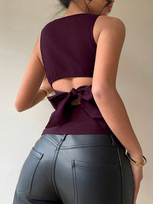 Blusa sin mangas con  lazo en la espalda