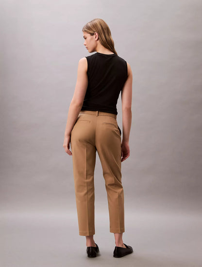 Pantalón corto tiro alto recto unicolor