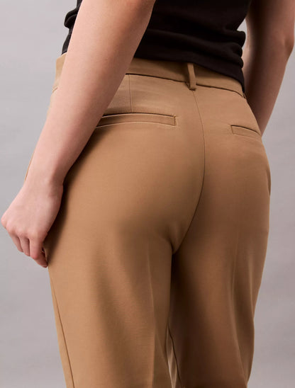 Pantalón corto tiro alto recto unicolor