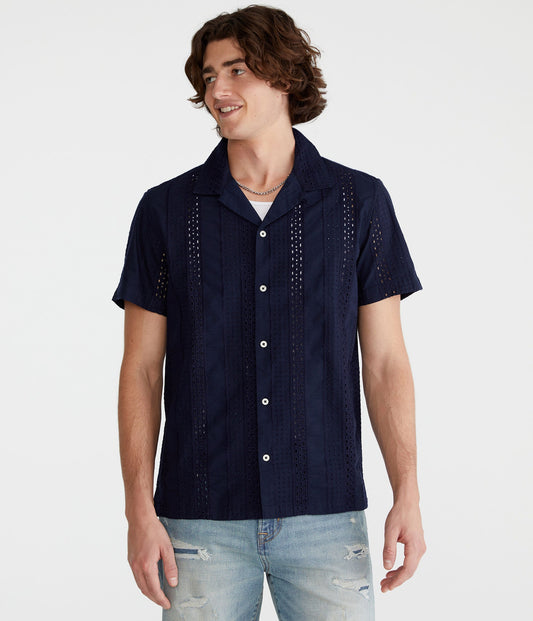 Camisa manga corta con ojal texturizado