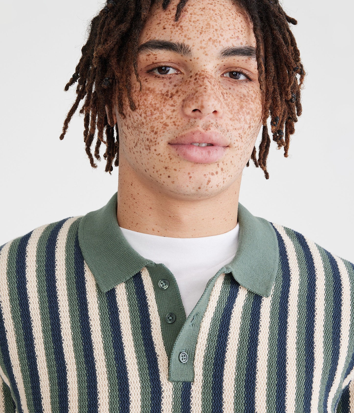Chemise de suéter con rayas verticales