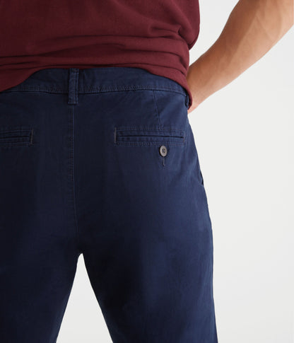 Pantalon chino semi ajustado