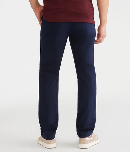 Pantalon chino semi ajustado
