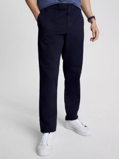 Pantalón chino semi ajustado