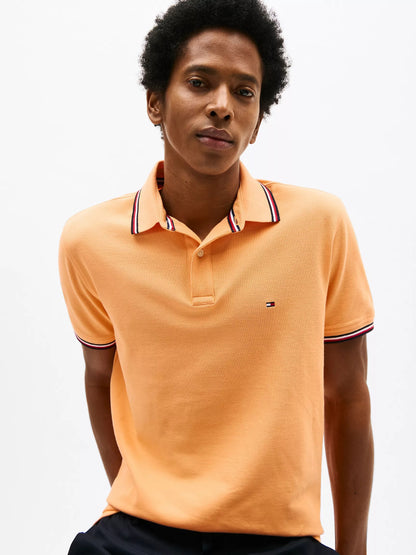 Chemise unicolor con cuello ribeteado