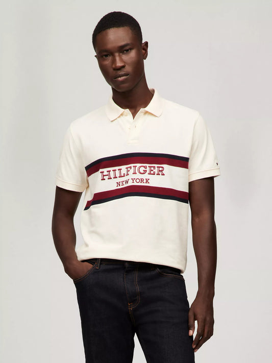 Chemise regular con logo bordando central