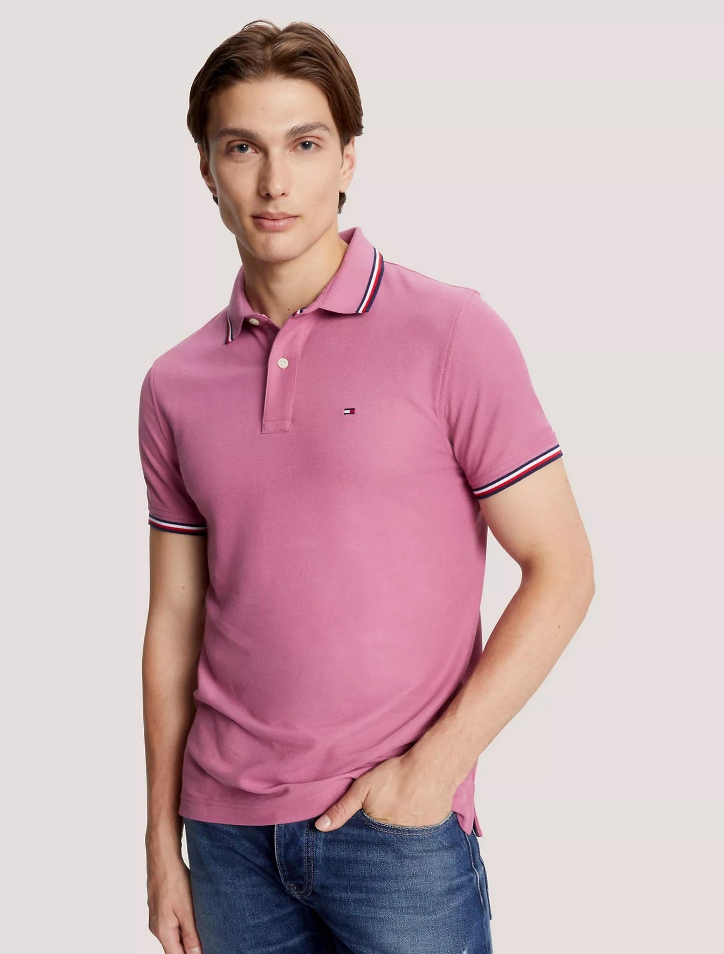 Chemise unicolor con cuello ribeteado