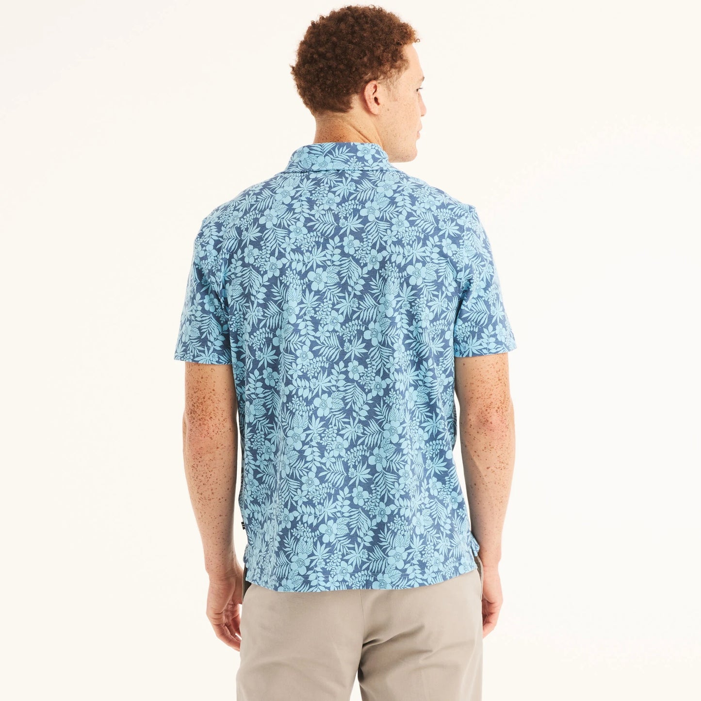 Chemise regular con estampado tropical