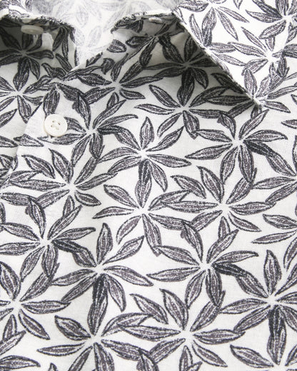 Camisa manga corta de corte cuadrado mezcla de lino con estampado