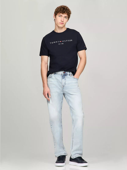 Franela cuello redondo con bordado central