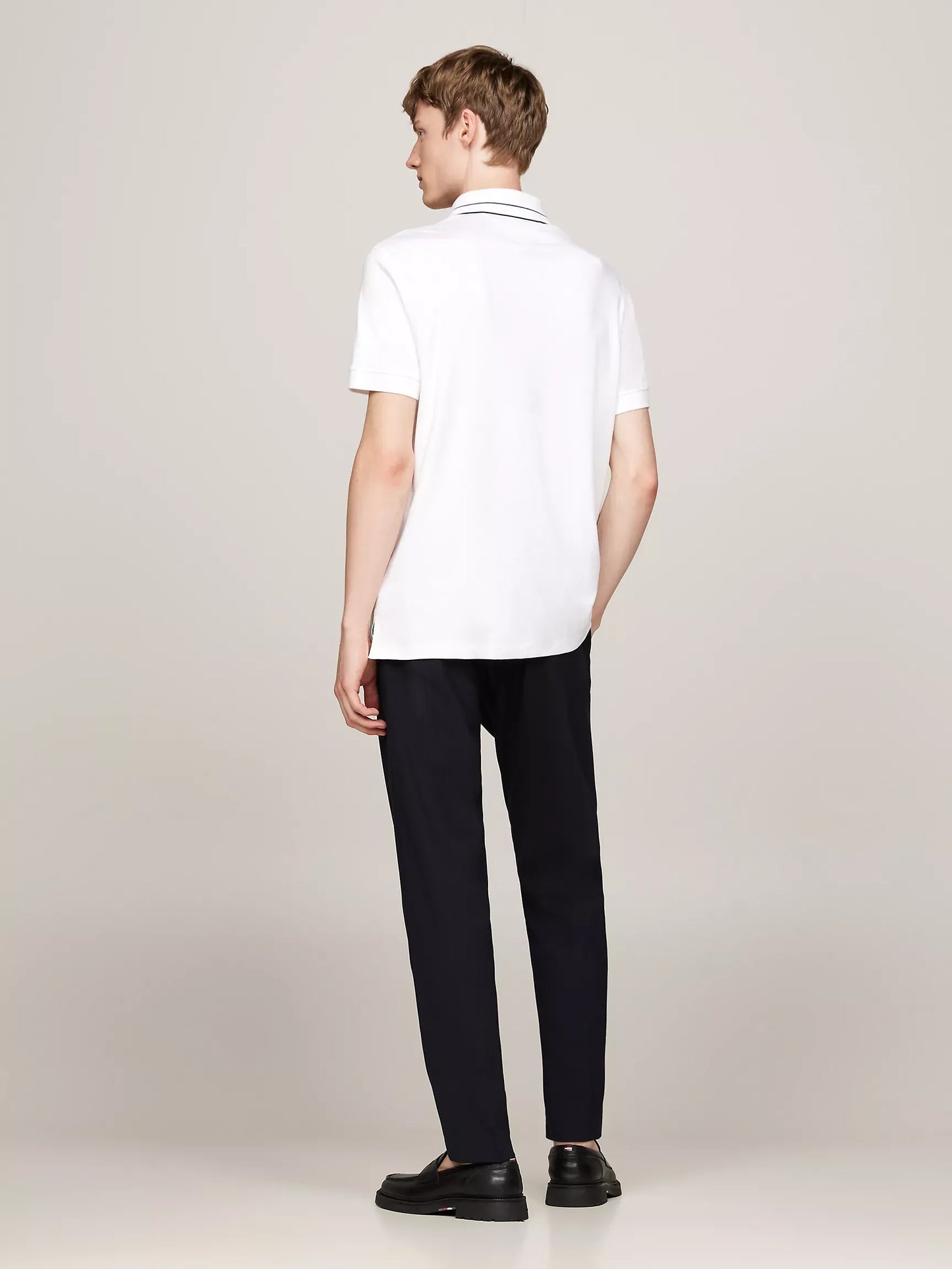 Chemise de algodón con logo en cuello ribeteado