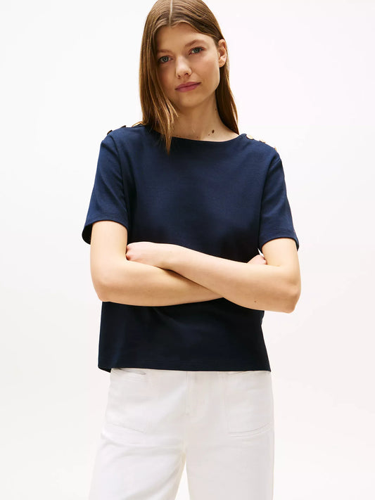 Franela cuello redondo unicolor con botones en los hombros