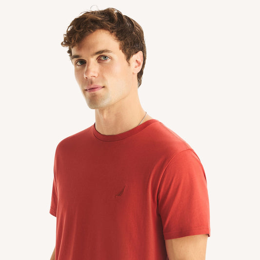 Franela cuello redondo unicolor con logo