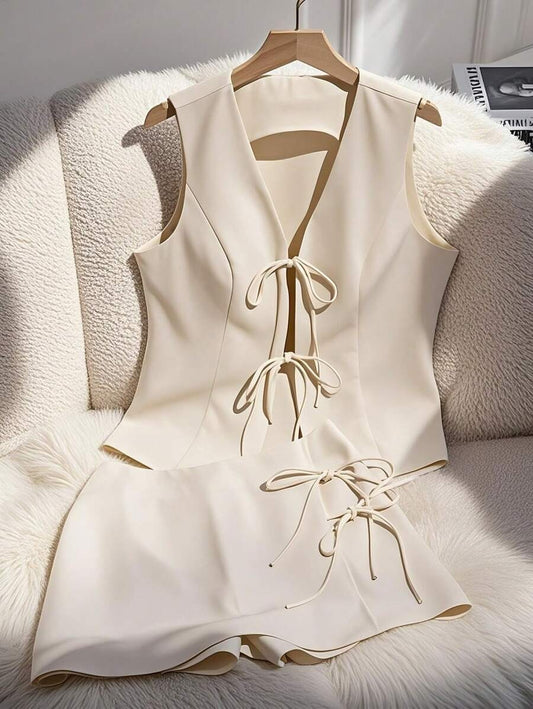 Conjunto con lazos delanteros