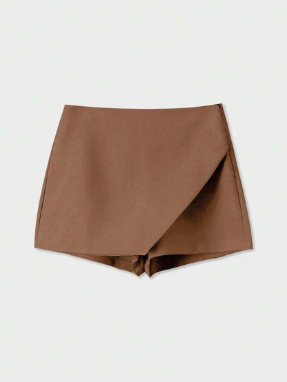 Pantalón corto asimétrico