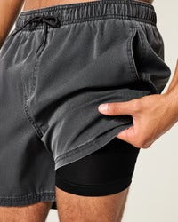 Traje de baño de cloqué tipo short descolorado con logo