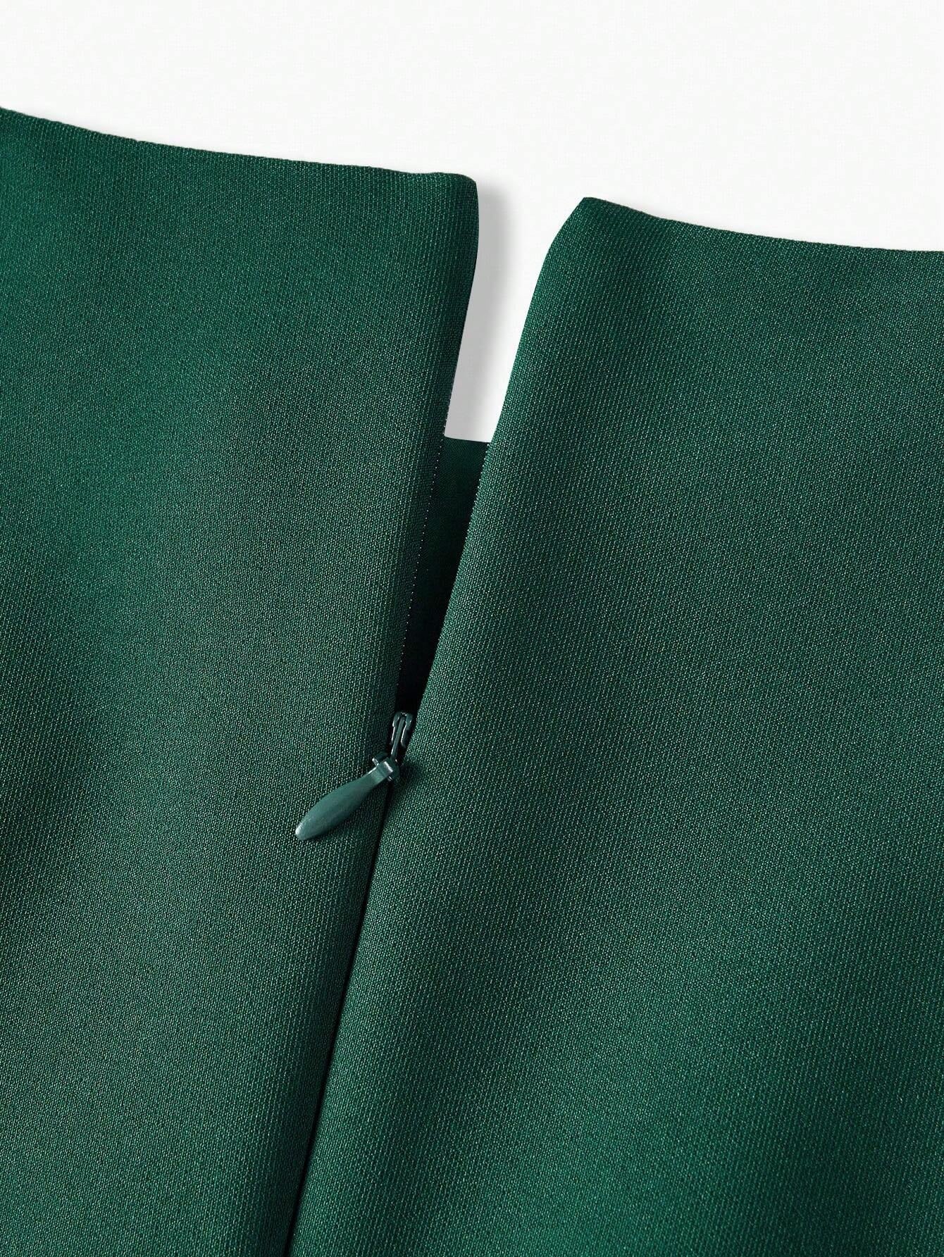 Vestido ajustado con cremallera en la espalda