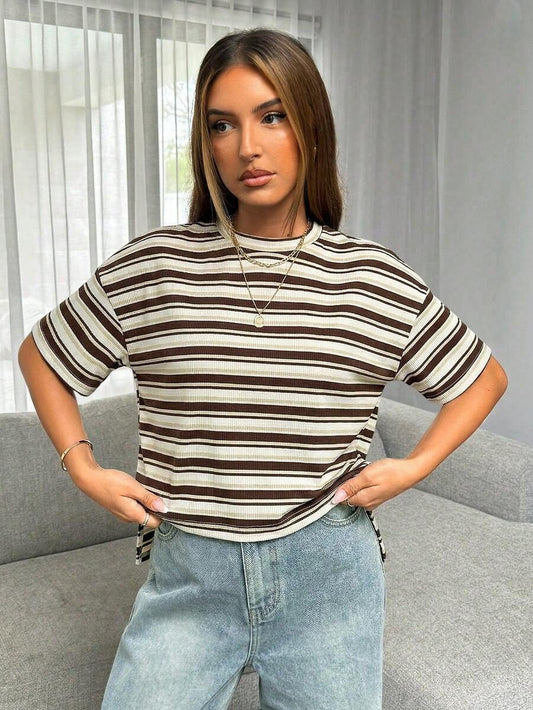 Camiseta casual a rayas hombros caidos