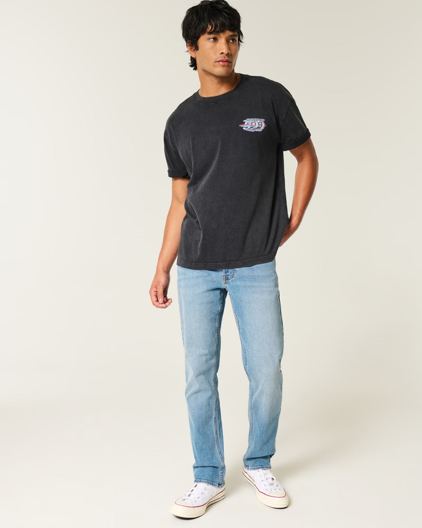 Jean semi ajustado con lavado medio