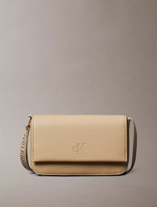 Cartera pequeña con cinta y logo
