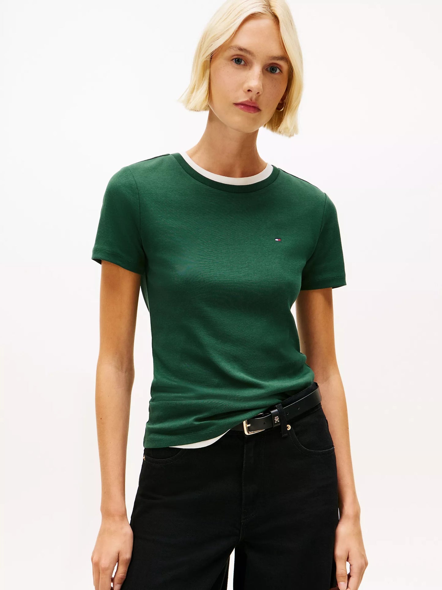 Franela cuello redondo unicolor con logo