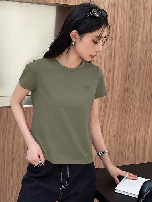 Camiseta con logo de corazón