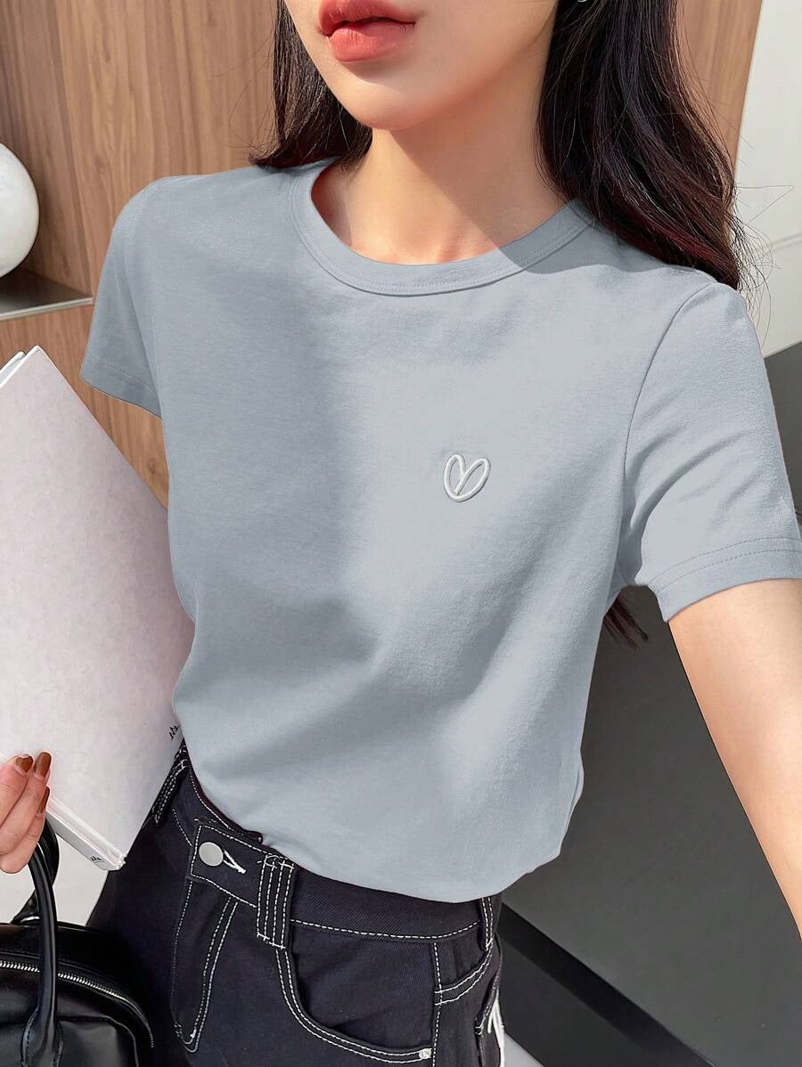 Camiseta con logo de corazón