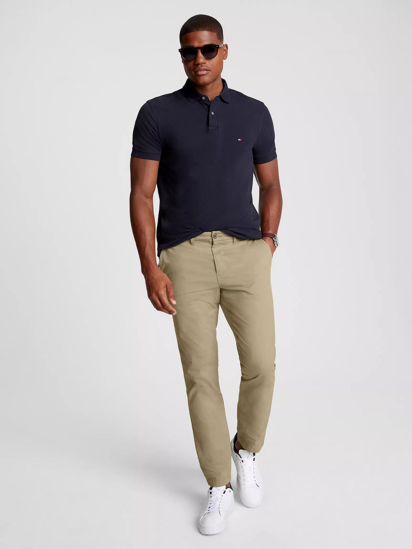 Pantalón chino ajustado