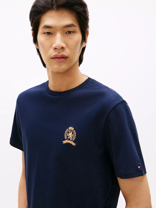 Franela cuello redondo con logo bordado