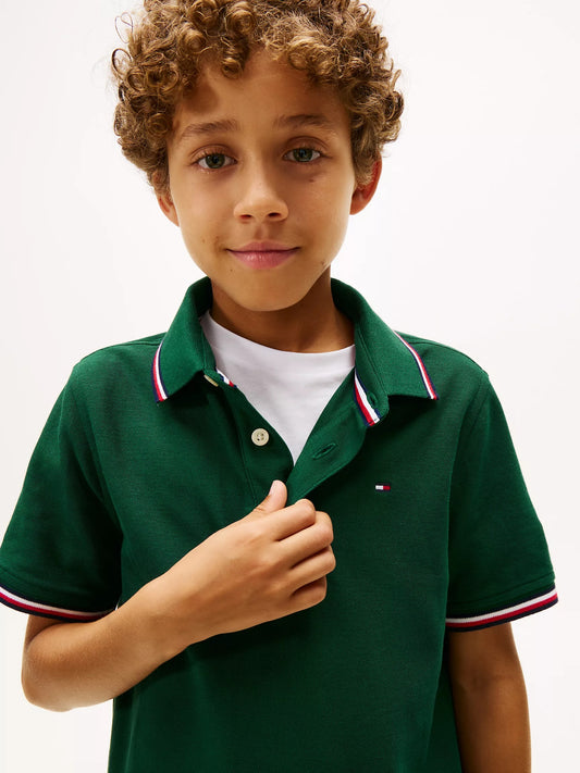 Chemise unicolor con cuello ribeteado para niño