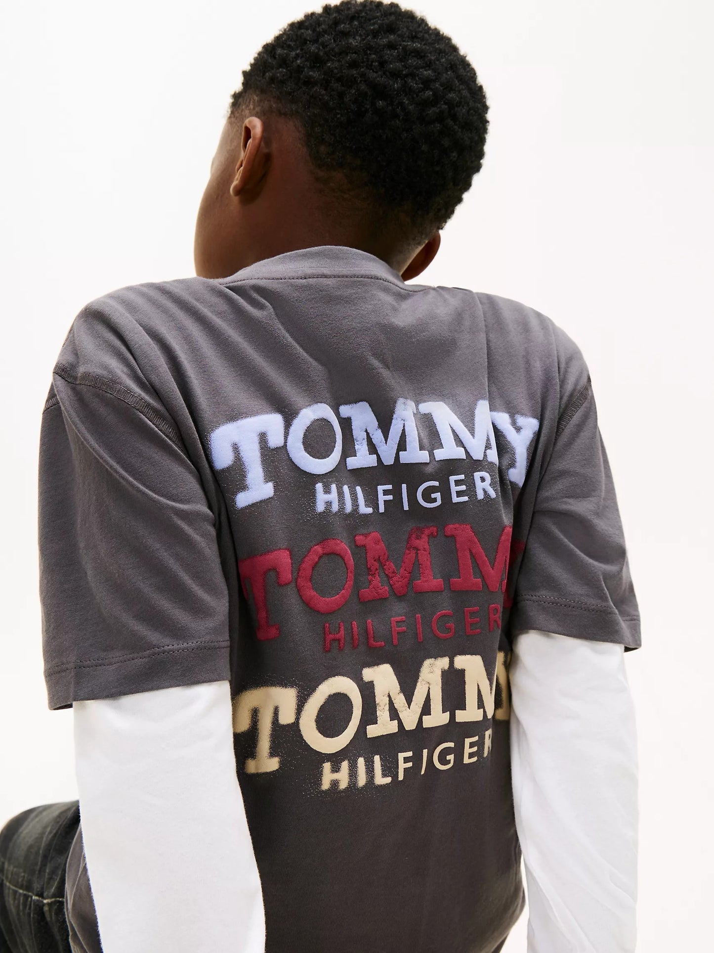 Franela holgada con estampado posterior para niño