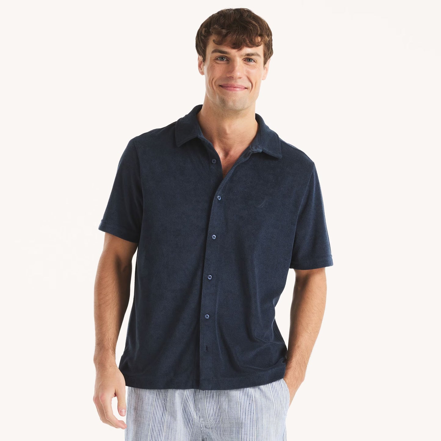 Polo de rizo con botones delanteros