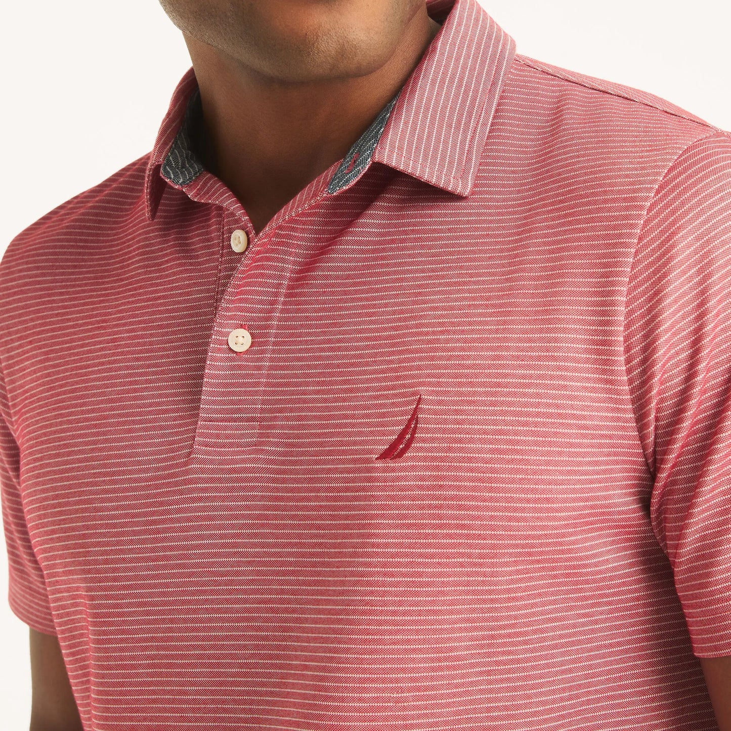 Chemise Navtech con estampado de rayas