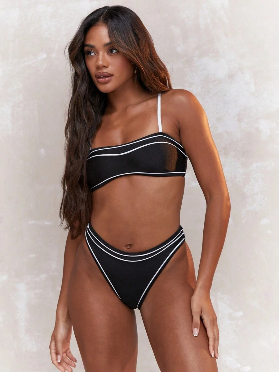 Traje de Baño tipo bikini con costuras de contraste