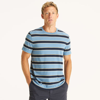 Franela cuello redondo con franjas y bordado