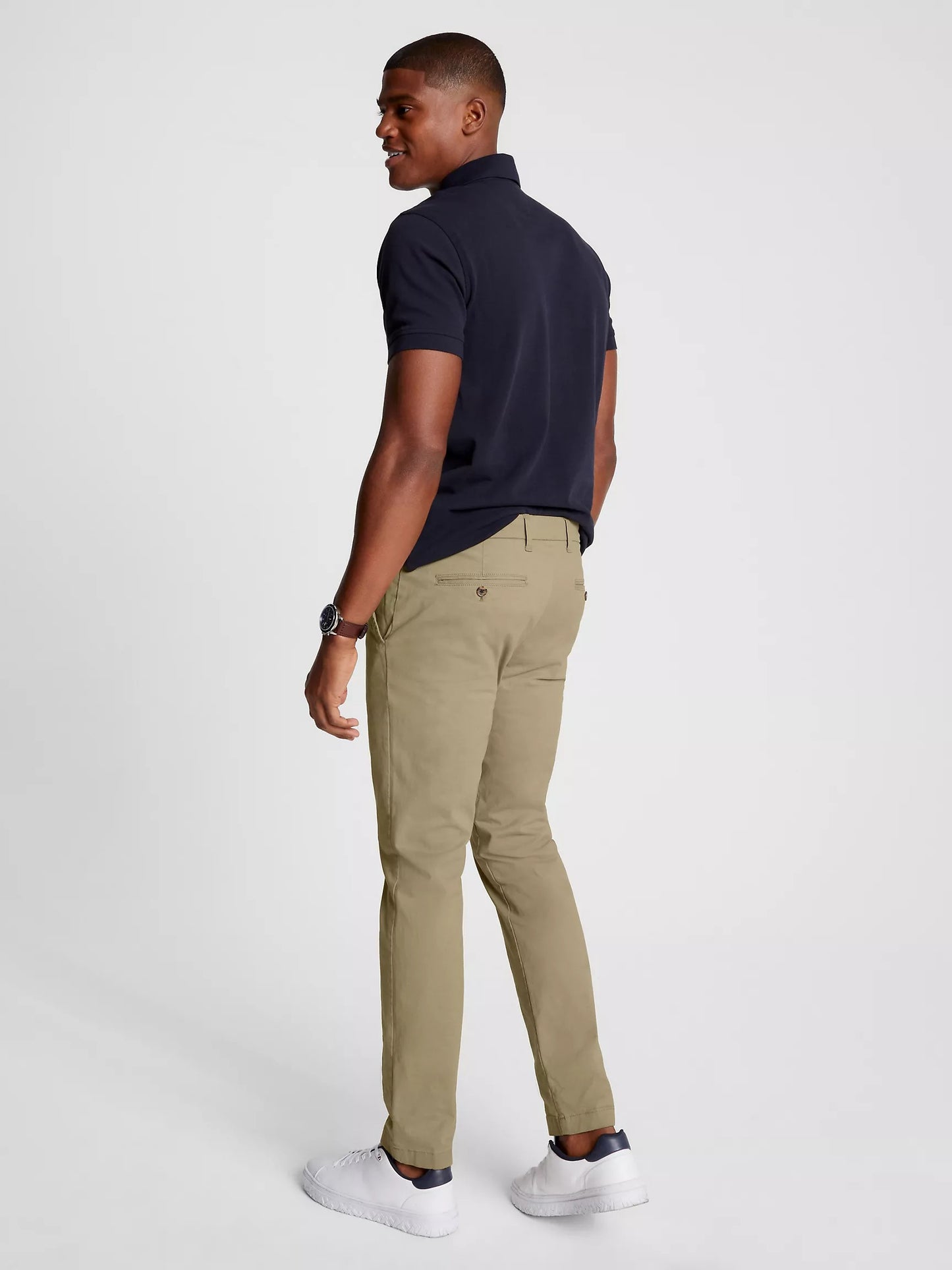 Pantalón chino ajustado