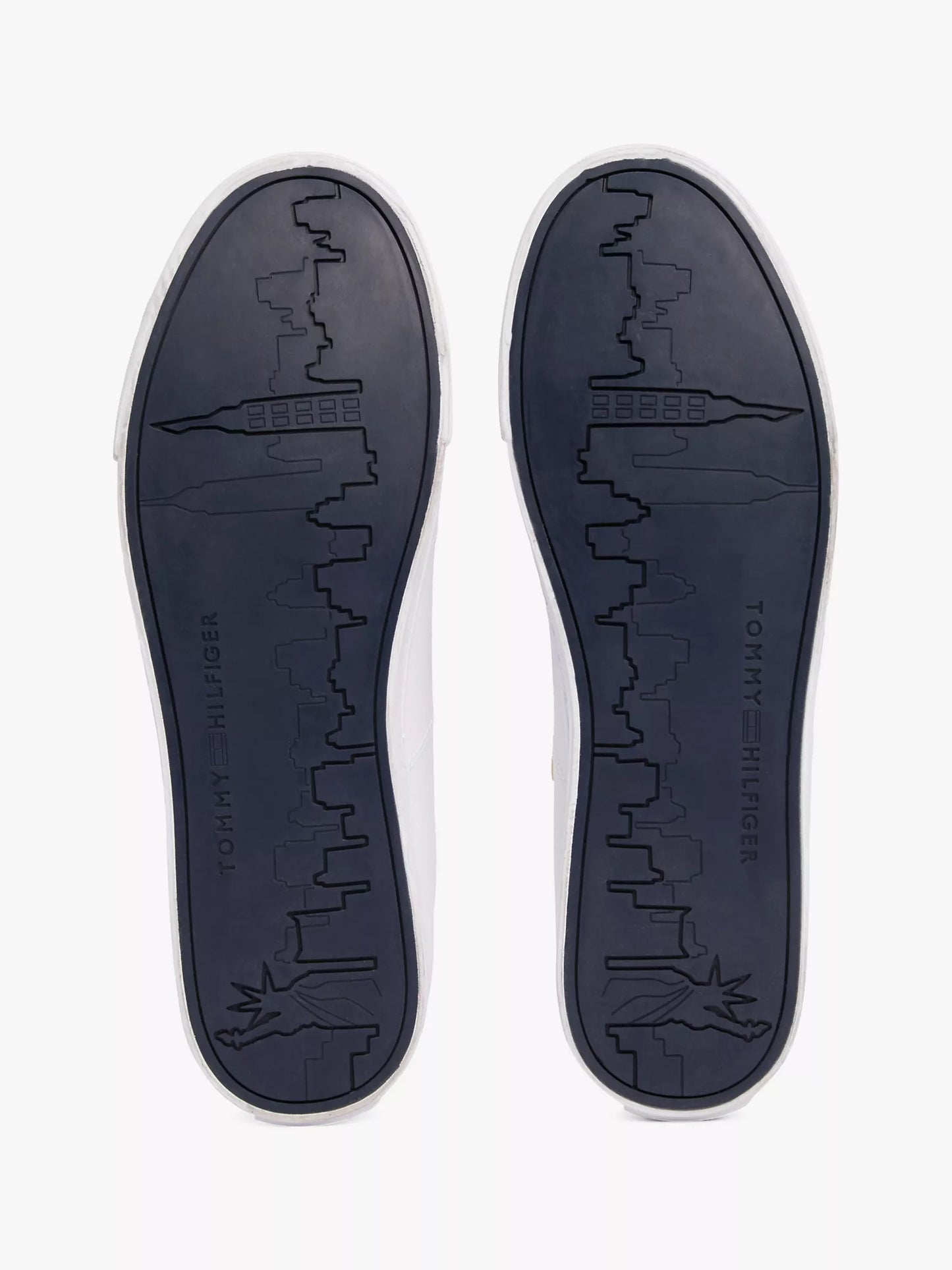 Calzado casual con logo