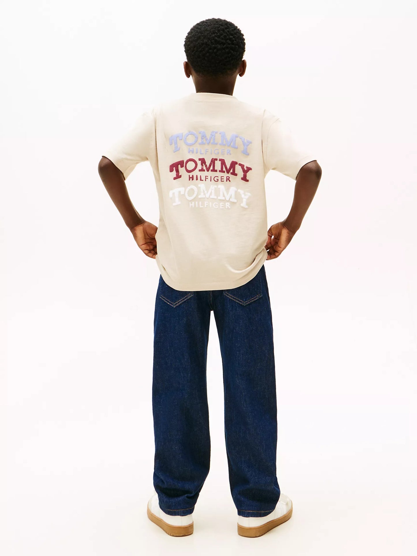 Franela holgada con estampado posterior para niño