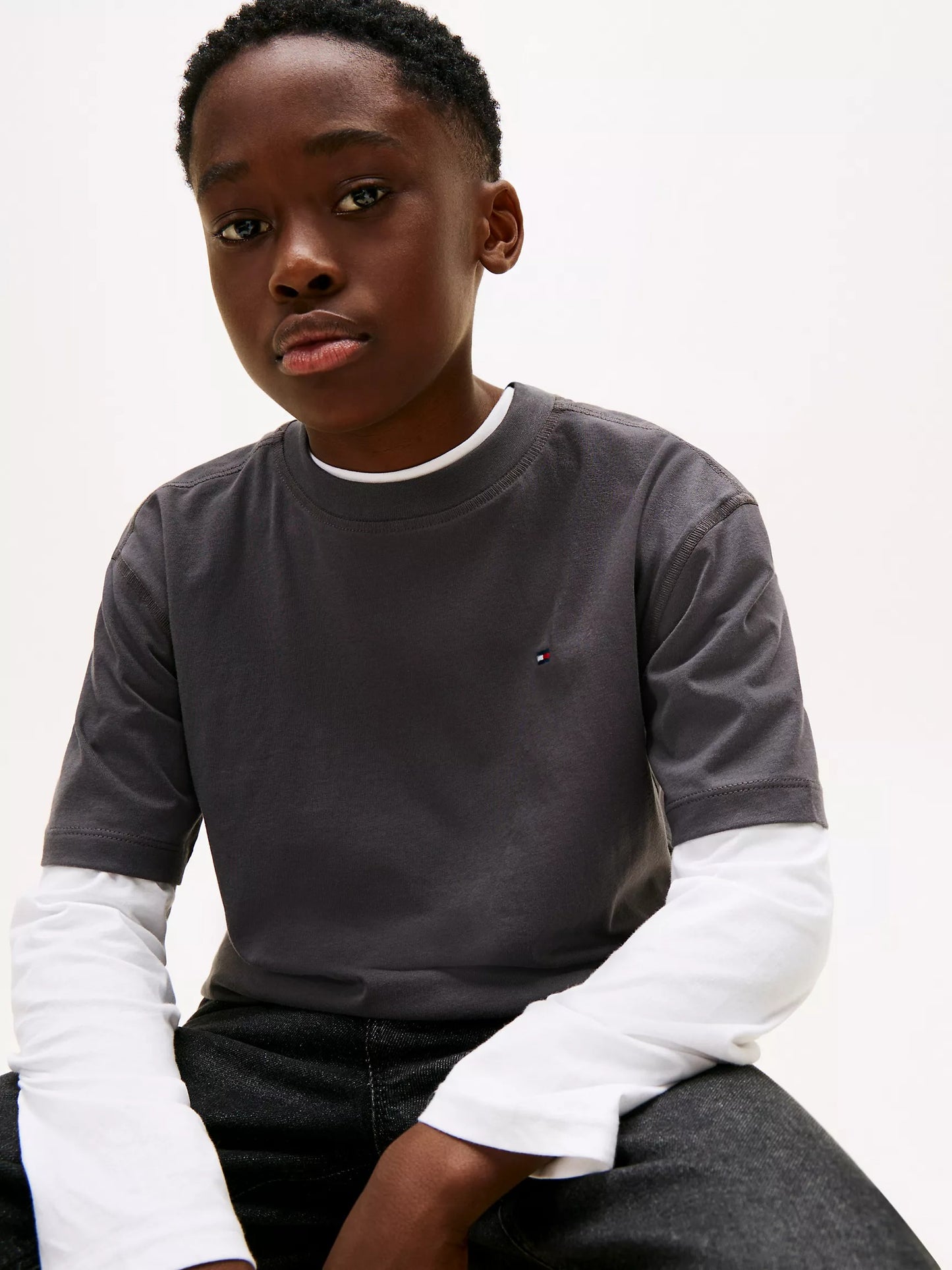 Franela holgada con estampado posterior para niño