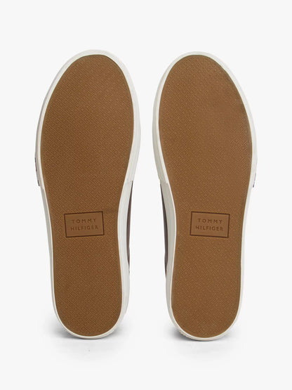 Calzado casual de cuero con bandera