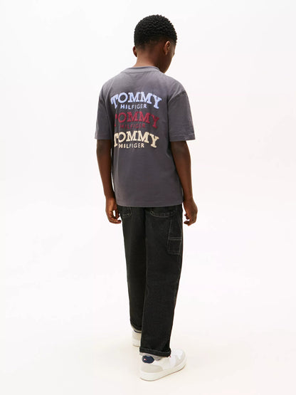 Franela holgada con estampado posterior para niño