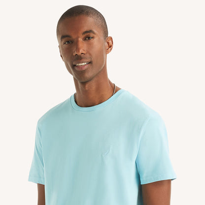 Franela cuello redondo unicolor con logo