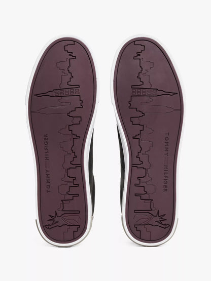 Calzado casual con logo