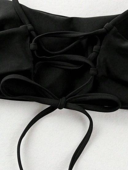 Bikini  sólido con tirantes de amarre y espalda descubierta