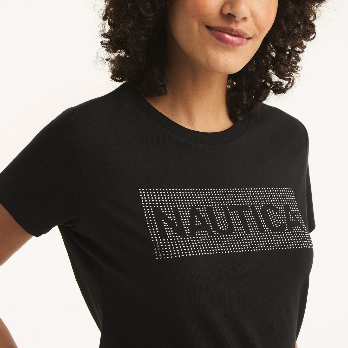 Franela cuello redondo con brillantes