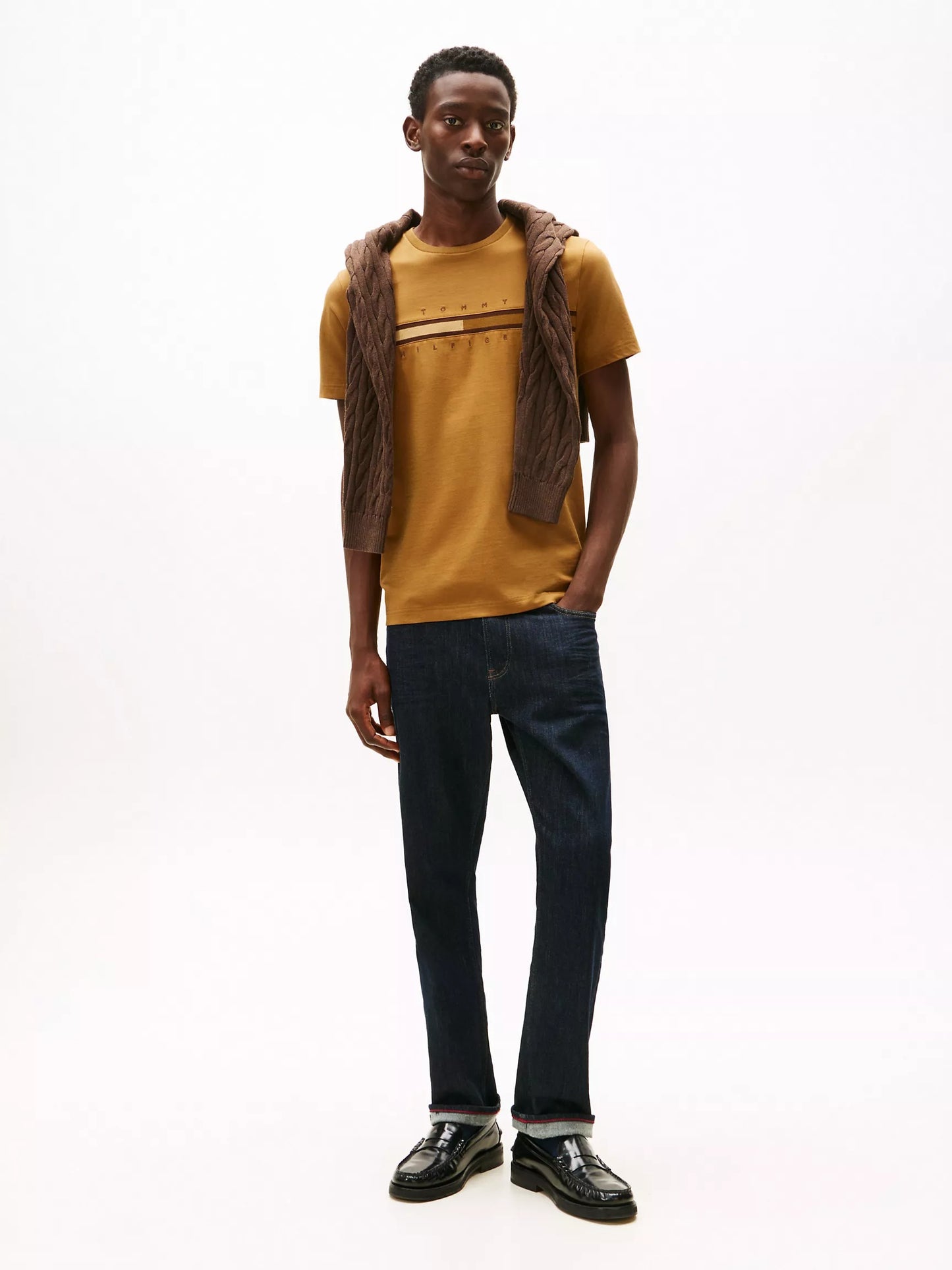 Franela con logo de bandera central tonal